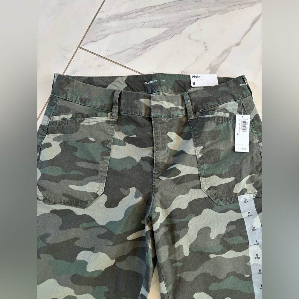 Old Navy Camouflage Ankle Pants - Picture 3 of 7